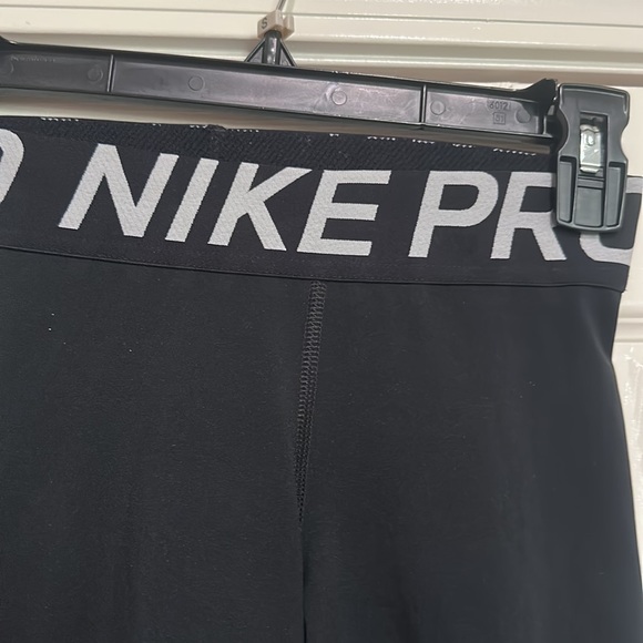 Preowned Black Nike Pro leggings - Picture 3 of 5